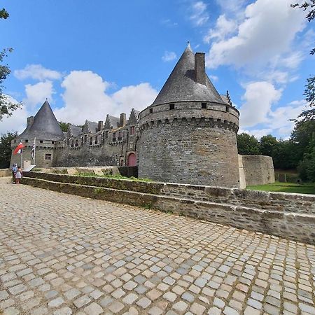 Le Duplex Du Château Centre Ville Calme Pontivy Extérieur photo
